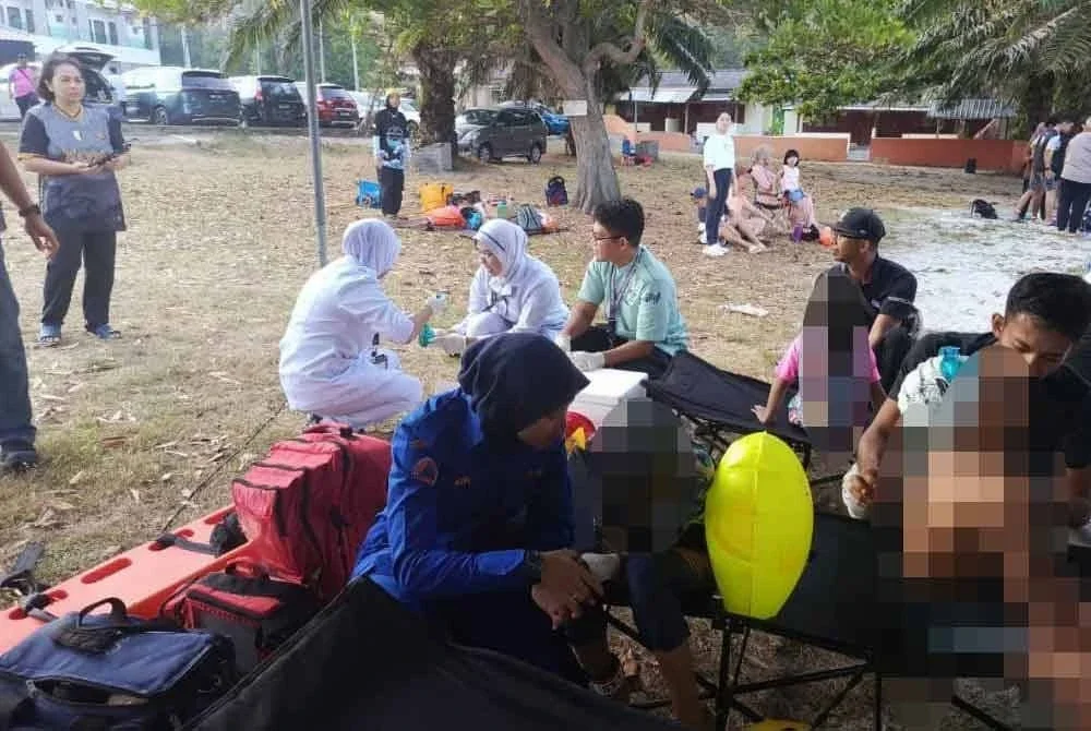 Kesemua mangsa menerima rawatan awal di medik base oleh petugas daripada APM, KKM dan perkhidmatan perubatan swasta yang ditempatkan di lokasi acara. Foto APM Perak