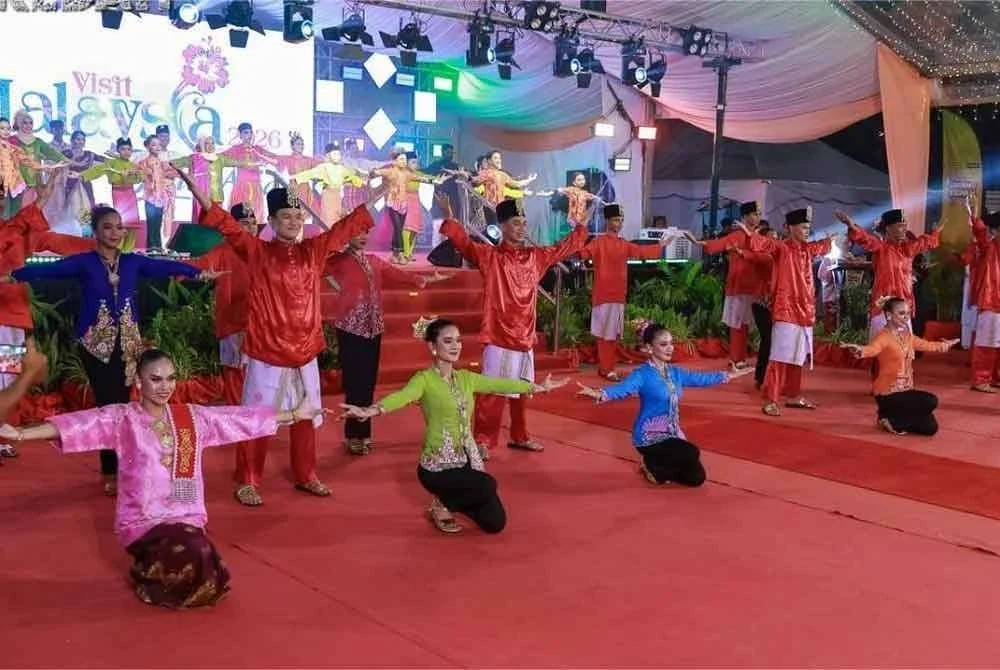 Persembahan tarian tradisional pelbagai kaum memeriahkan sambutan TOK 2025.