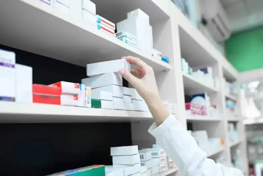 Bermula 1 Januari 2026, semua klinik swasta dan farmasi di Malaysia diwajibkan memaparkan harga ubat secara terbuka. Foto hiasan