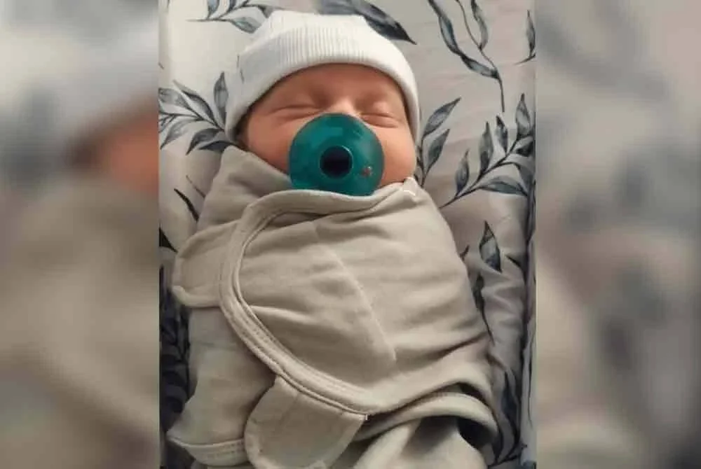 Thaddeus Daniel Pierce berasal daripada embrio yang dibekukan pada tahun 1994. Foto Agensi