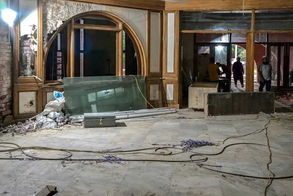 Persiapan akhir dilakukan sebelum perasmian muzium revolusi tersebut yang dijadualkan pada Selasa.