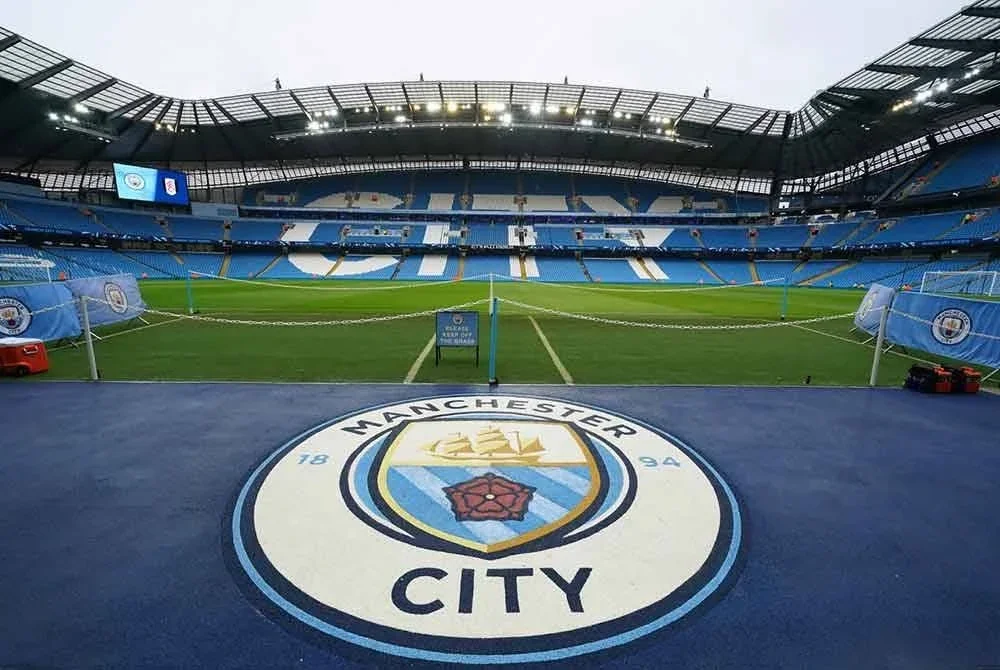 City didakwa dengan 100 kes pelanggaran peraturan kewangan liga yang didakwa berlaku sejak tahun 2009.