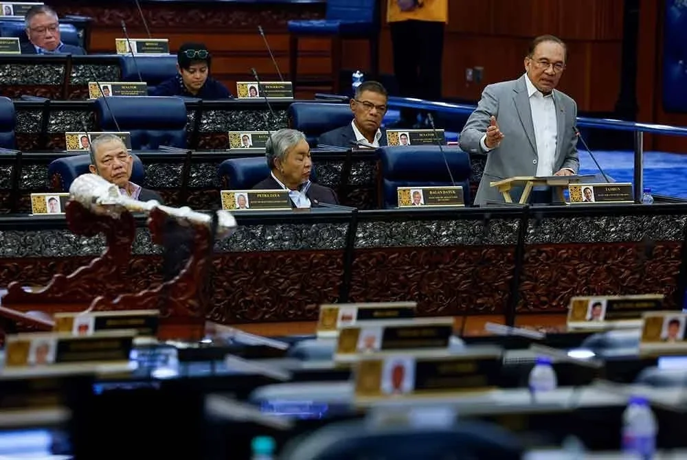 Anwar pada Mesyuarat Kedua, Penggal Keempat Parlimen ke-15, Persidangan Dewan Rakyat di Bangunan Parlimen. Foto Bernama