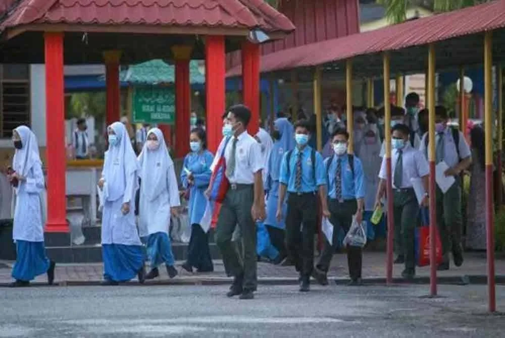 Cadangan untuk menamatkan persekolahan pada usia 16 tahun perlu dikaji secara menyeluruh. Gambar hiasan.