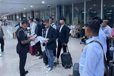 AKPS mengesan cubaan kemasukan 26 warga Bangladesh secara terancang di KLIA1 pada Selasa.