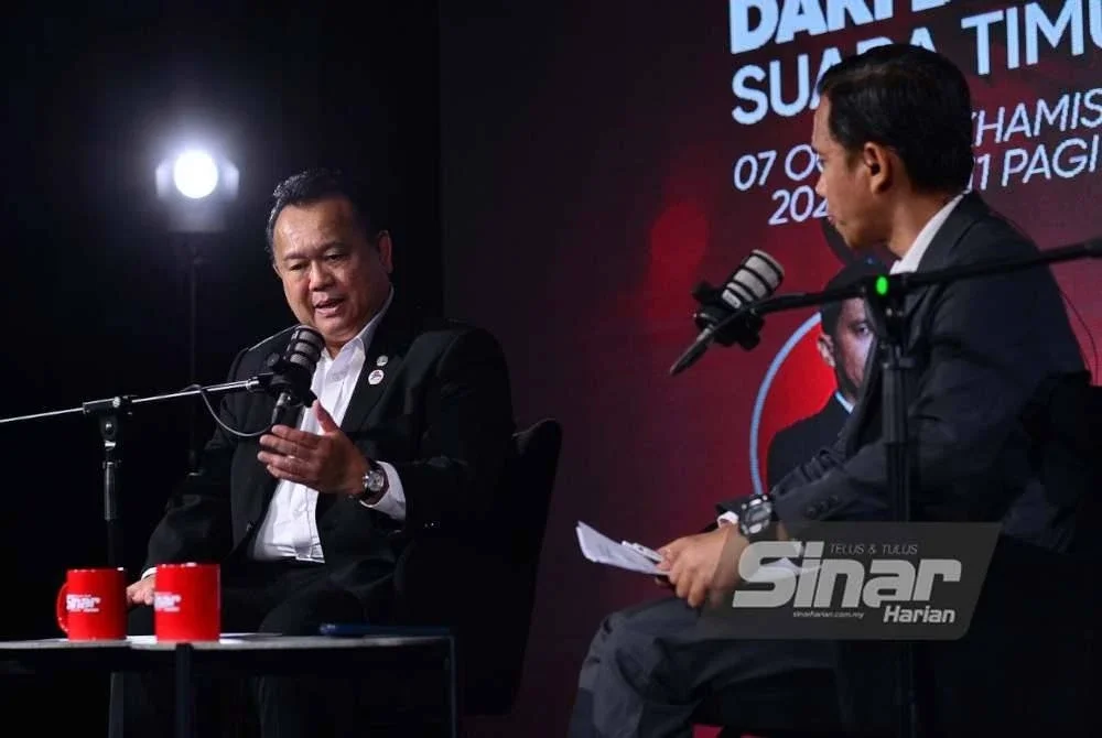 Alexander ketika program Interviu bersama Menteri Kerja Raya yang membincangkan tajuk Perspektif Politik Dari Bumi Kenyalang: Suara Timur Malaysia. Foto Sinar Harian ASRIL ASWANDI SHUKOR