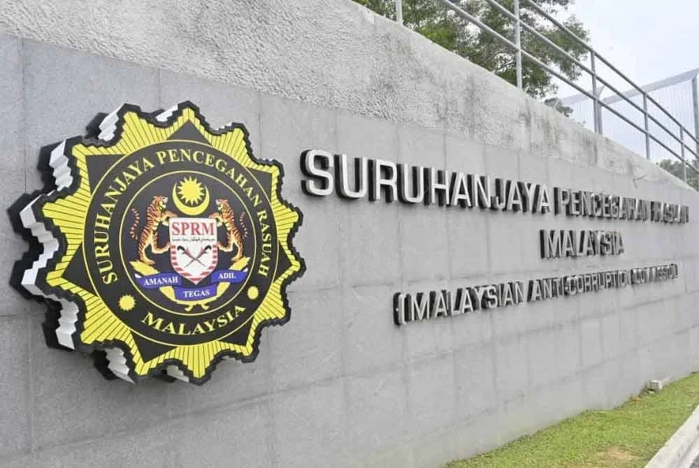 SPRM menafikan pengeluaran dokumen berkaitan siasatan pornografi kanak-kanak yang tular di media sosial.