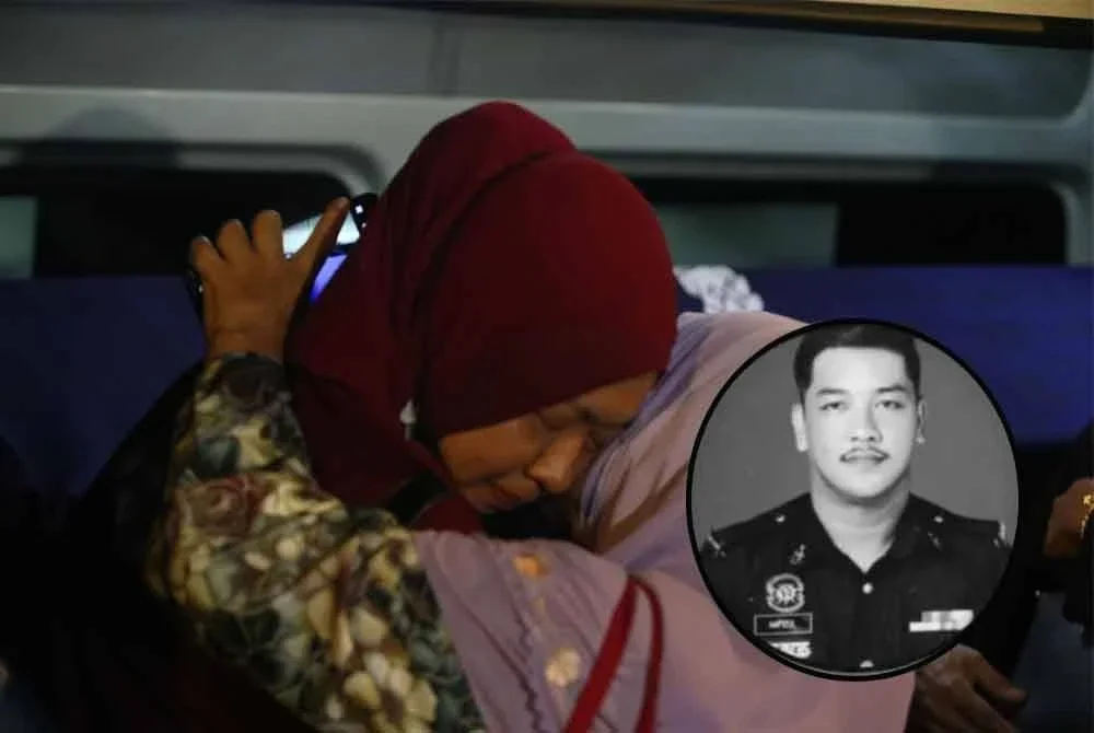 Nur Azhanis (kiri) ditenangkan kenalannya sebelum mengiringi jenazah arwah Mohd Hafizul Izham ke Setiu, Terengganu untuk dikebumikan pada Jumaat. Gambar kecil: Arwah Mohd Hafizul