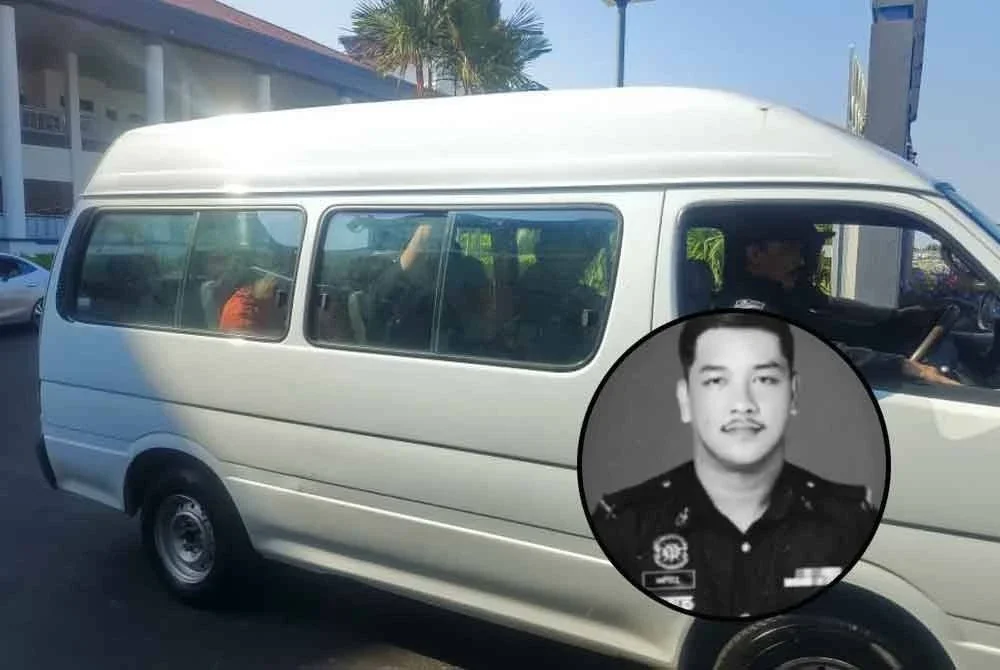 Empat suspek tersebut dibawa keluar dari Mahkamah Alor Setar selepas permohonan reman dibenarkan selama seminggu bermula Jumaat. Gambar kecil: Koperal Mohd Hafizul