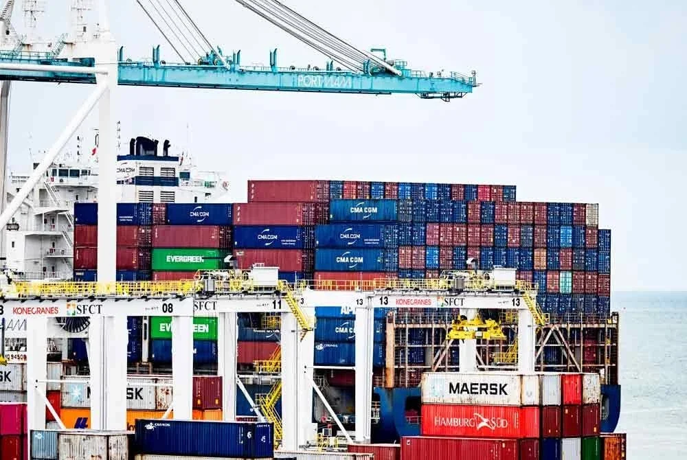 Penentu terbesar hala tuju seterusnya perang perdagangan Presiden Amerika Syarikat, Donald Trump mungkin bergantung pada perkembangan ekonomi AS dan pasaran kewangannya. Foto AFP