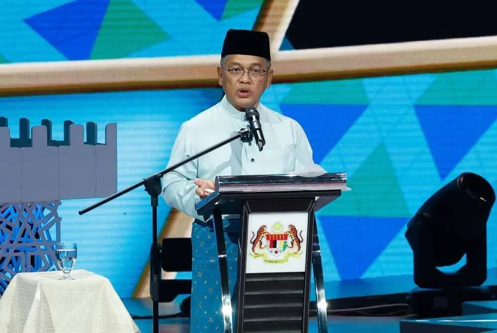 Mohd Na’im berucap pada Majlis Penutupan dan Penyampaian Hadiah Majlis Tilawah dan Hafazan Al-Quran Peringkat Antarabangsa (MTHQA) Ke-65 Tahun 1447/2025M di WTCKL pada Sabtu. Foto Bernama