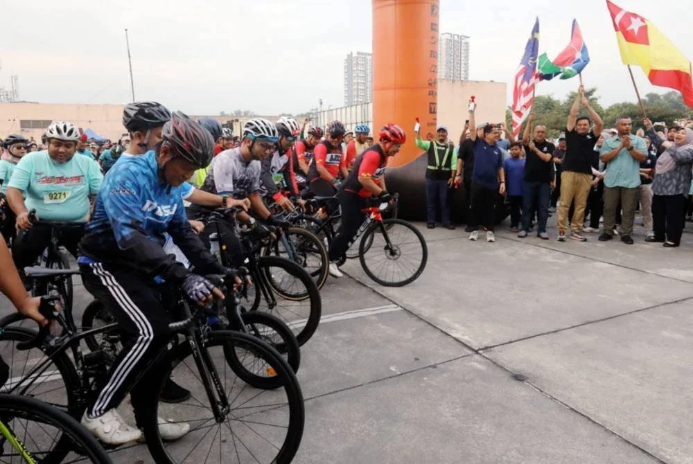 Acara kayuhan santai sejauh 15 kilometer turut mendapat sambutan pada HTKSJ anjuran MBSJ pada Ahad.
