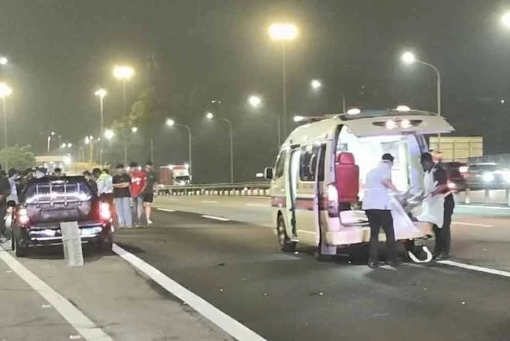 Ketiga-tiga mangsa dibawa ke Hospital Tuanku Ja'afar Seremban untuk rawatan lanjut.