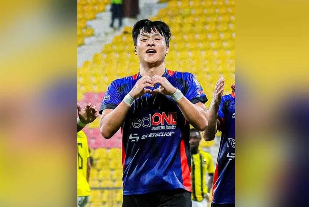 Tae-su cemerlang pada debutnya bersama The Cops.