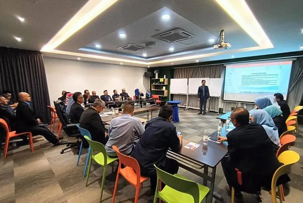 PELBAGAI aktiviti dijalankan bagi meningkatkan kesedaran mengenai kepentingan mencarum takaful hayat buat penjawat awam. 