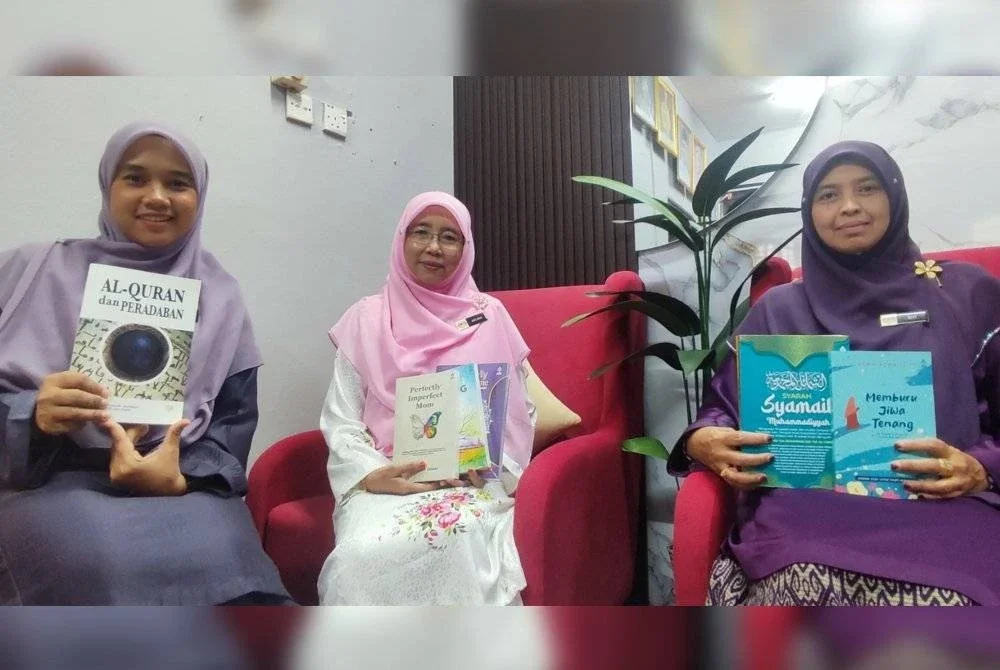 Sebahagian buku ditebus dengan bantuan Karangkraf.