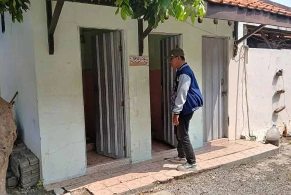 Kejadian buli itu berlaku di tandas sekolah ketika waktu rehat. Foto Agensi