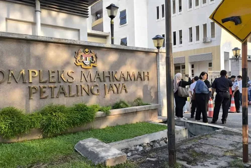 Kompleks Mahkamah Petaling Jaya.