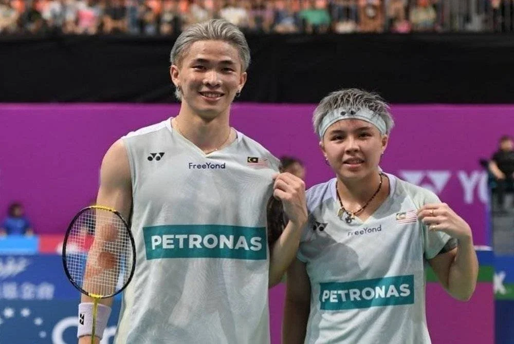 Tang Jie (kiri) dan Ee Wei akan membuat penampilan kedua pada Kejohanan Dunia di Paris akhir bulan ini. Foto Agensi.