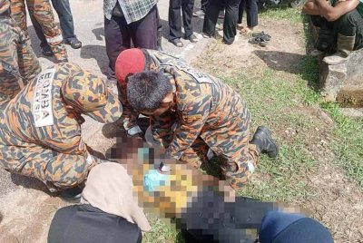 Seorang remaja lelaki berusia 13 tahun ditemui lemas di dalam parit berhampiran Dewan Orang Ramai Parit Senah, Parit Yaani Tengah, Yong Peng pada pagi Selasa. - Foto JBPM Johor