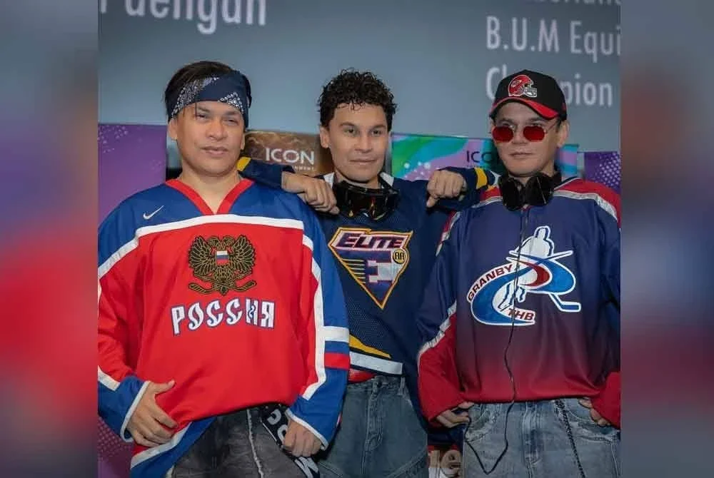 Norman (kiri) tidak mahu jika konsert GenKRU diteruskan akan menjadi perbandingan buat peminat yang hadir.