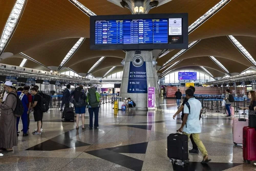 Sebanyak 229 pelawat asing dari pelbagai negara dikenakan Notis Penolakan Masuk (NTL) oleh AKPS di KLIA sejak Selasa. Gambar hiasan