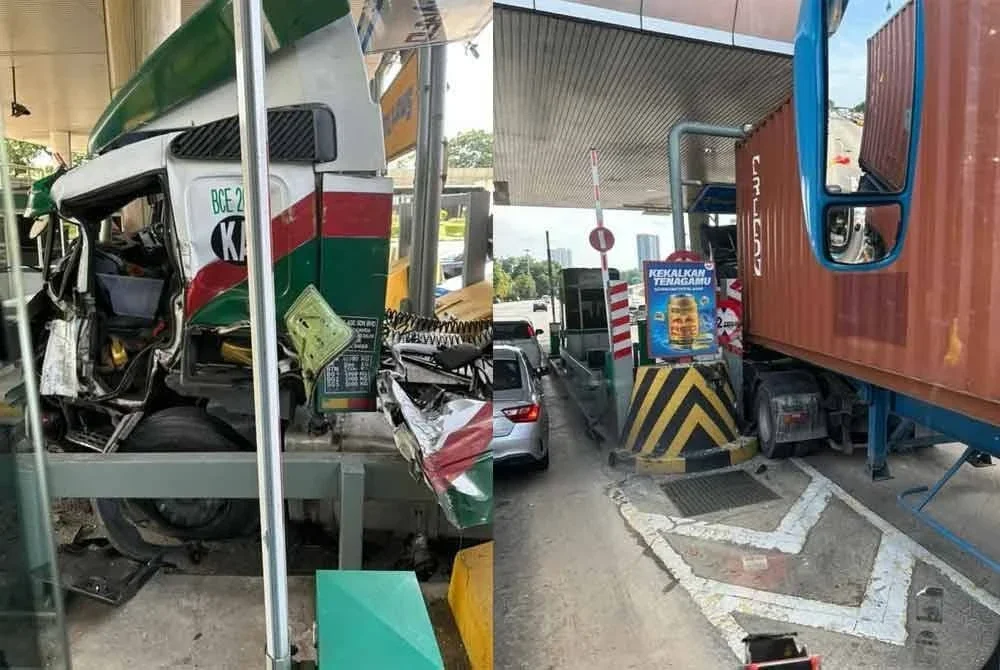 Keadaan treler yang terbabas di Plaza Tol Perling menghala ke Gelang Patah pada Rabu