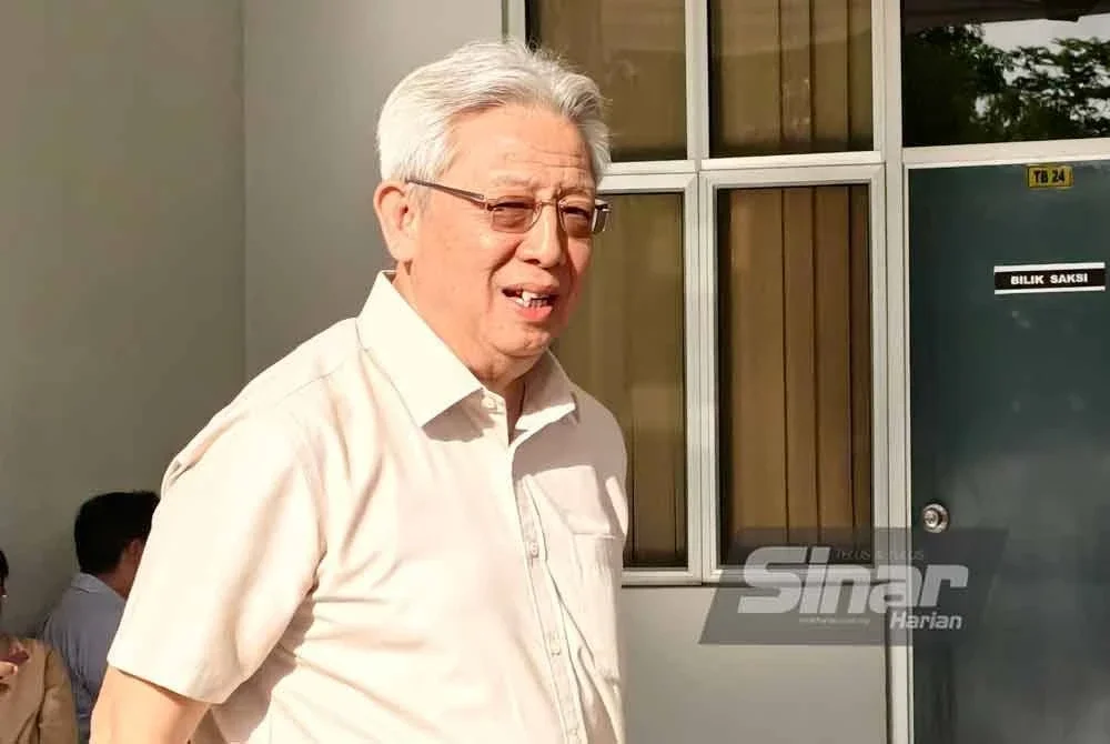 Mat Sham ketika hadir di Mahkamah Sesyen Seremban pada Khamis.