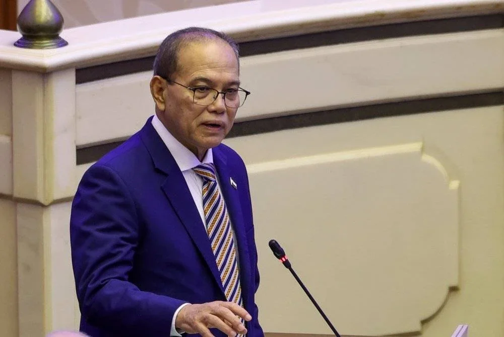 Wan Rosdy ketika menjawab soalan pada persidangan DUN Pahang pada Khamis. Foto Bernama