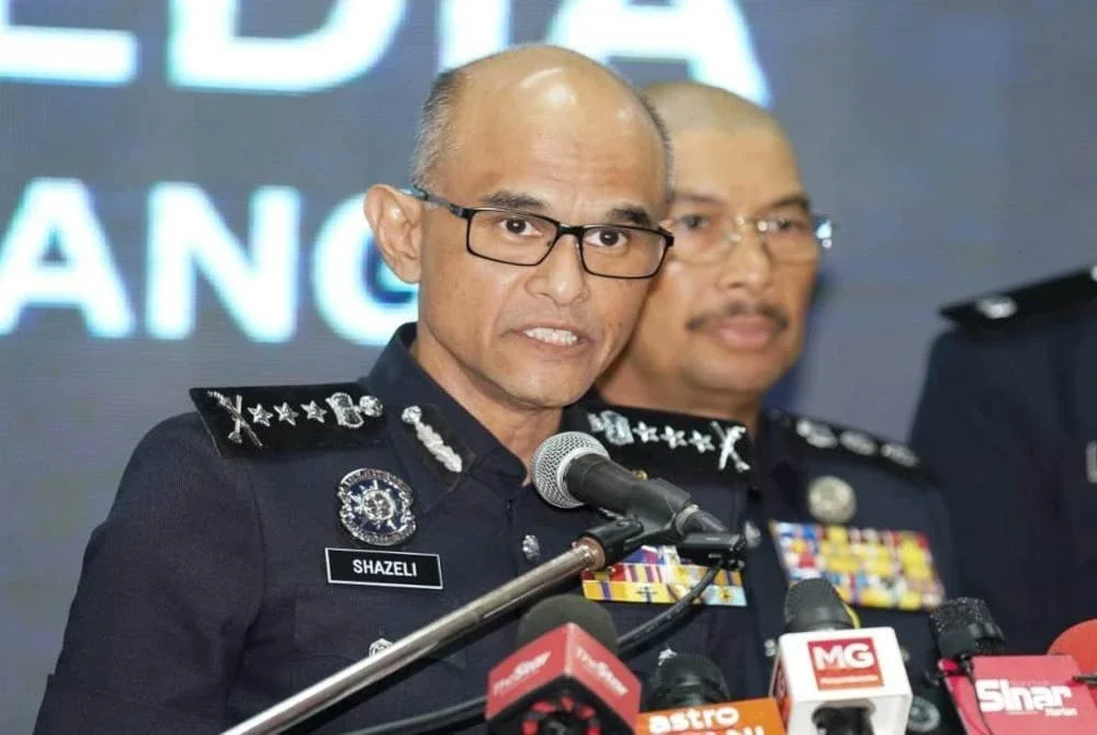 Ketua Polis Selangor, Datuk Shazeli Kahar mengadakan sidang media berkaitan kes anak kepada Ahli Parlimen Pandan, Datuk Seri Rafizi Ramli yang diserang pada Khamis.