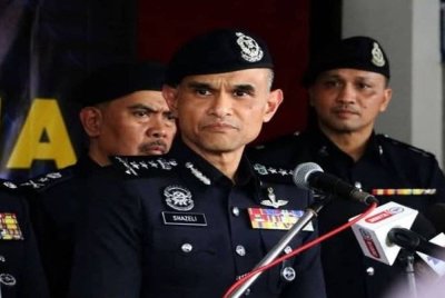 Ketua Polis Selangor, Datuk Shazeli Kahar (tengah).