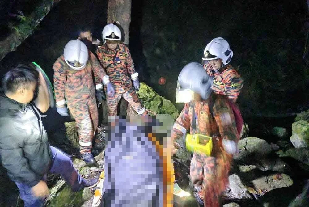 Mayat mangsa ditemukan di dalam hutan berdekatan air terjun di Kampung Teluk Sanau, pada awal pagi Jumaat.