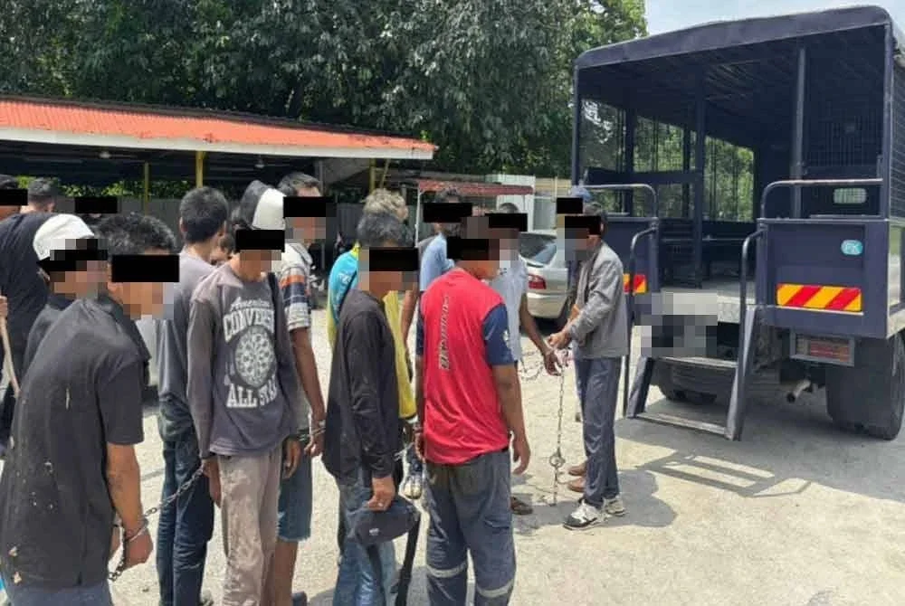Seramai 546 individu diberkas dalam tempoh tiga hari menerusi Op Tapis Khas Kontinjen Perak yang menyasarkan sarang penagih di seluruh negeri. Foto Polis Perak