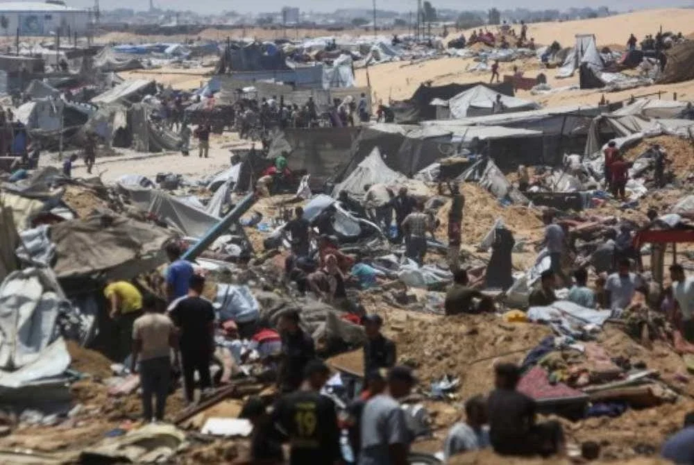 Suhu yang melonjak tinggi ditambah dengan kekurangan bekalan air minuman telah meningkatkan risiko kesihatan kepada penduduk di seluruh Semenanjung Gaza. Gambar hiasan