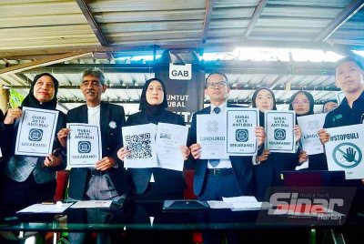 Wan Azliana (tiga dari kiri) dan Mohamed Haniff (dua dari kiri) ketika sidang akhbar di Setiawangsa pada Jumaat. FOTO: SINAR HARIAN - ASRIL ASWANDI SHUKOR