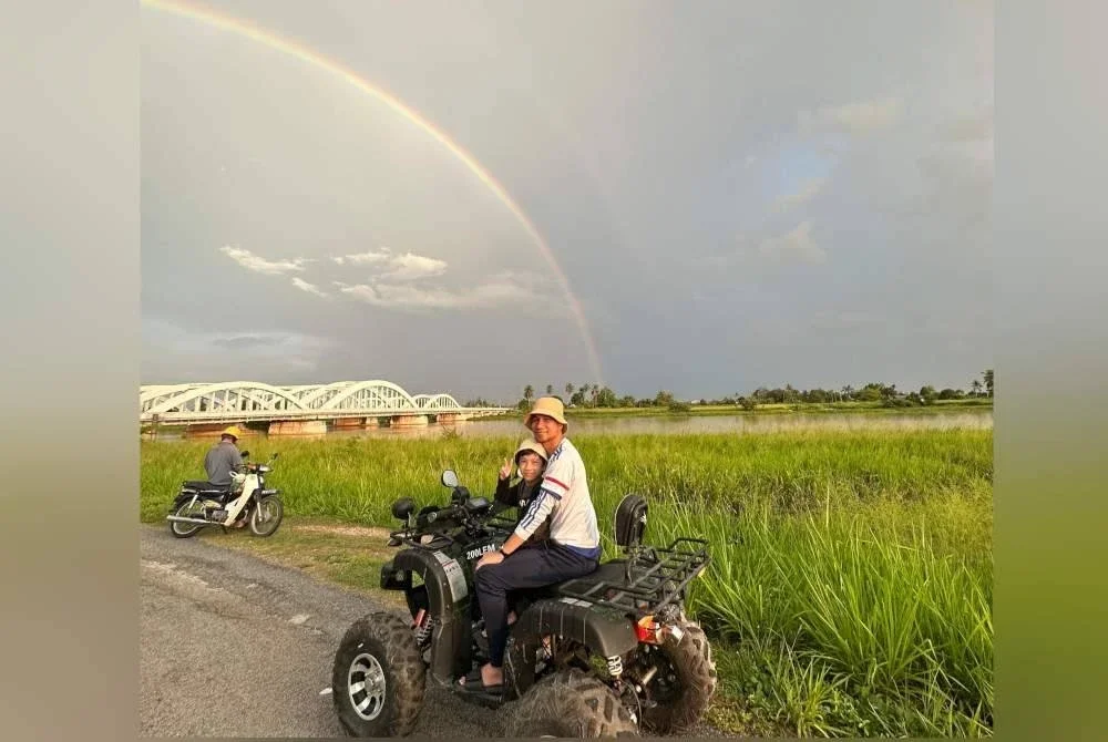 Pengunjung boleh cuba menaiki ATV yang disediakan.
