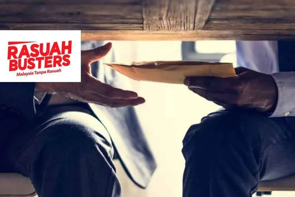 SPRM dedah seramai 2,965 penjawat awam ditahan kerana menerima rasuah sejak 2015, menjadikan mereka kumpulan paling tinggi terlibat berbanding sektor lain. Foto hiasan