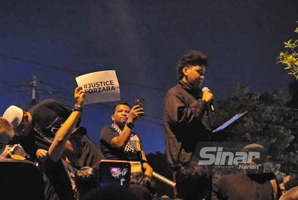 Himpunan dianjurkan Persatuan Cakna Rakyat Perak.