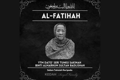 Tunku Sakinah Sultan Badlishah mangkat pada usia 95 tahun di Villa Seri Tunku, pada jam 6.35 pagi Sabtu.