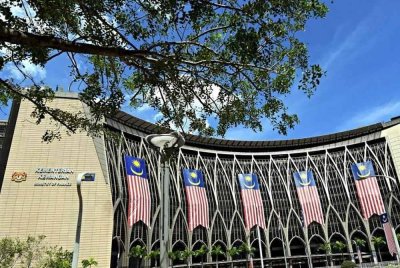 MoF menafikan pengecualian cukai perkhidmatan sewa kapal dan pesawat dilakukan secara senyap-senyap, sebaliknya dimaklumkan rasmi melalui portal MySST bagi mengelak pendaftaran luar negara. Foto hiasan