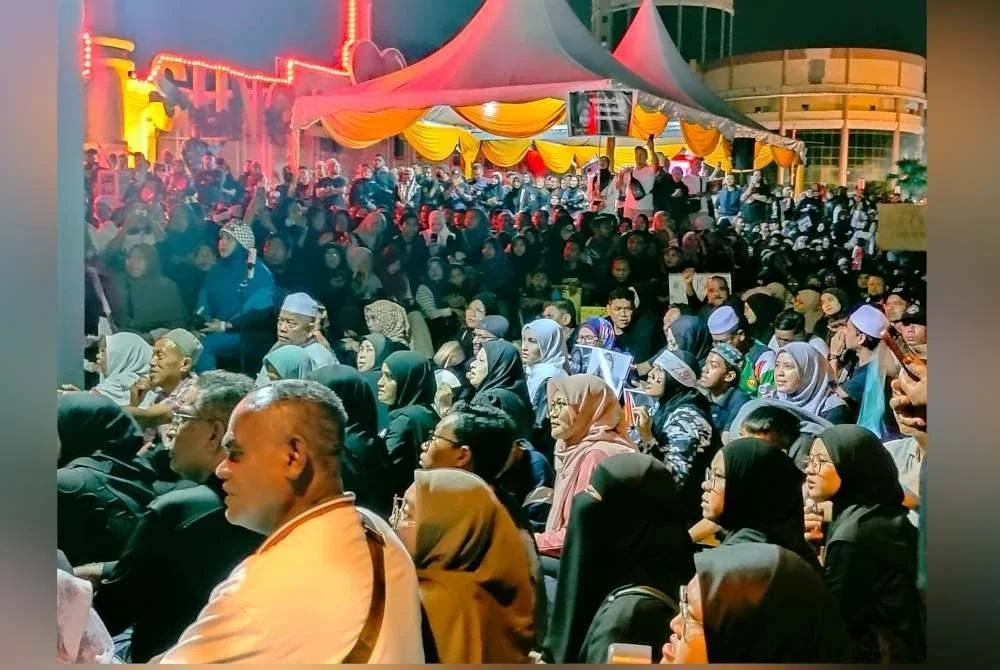 Peserta hadir ke himpunan yang diadakan di Jam Besar Sungai Petani pada Sabtu.