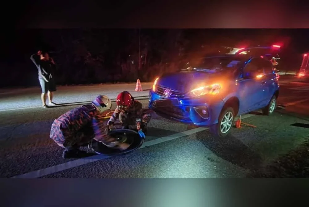 Peralatan khas 'air lifting bag' digunakan bomba dalam operasi mengeluarkan mangsa yang terperosok bawah kenderaan dalam kejadian di Kuala Kangsar. Foto Bomba Perak