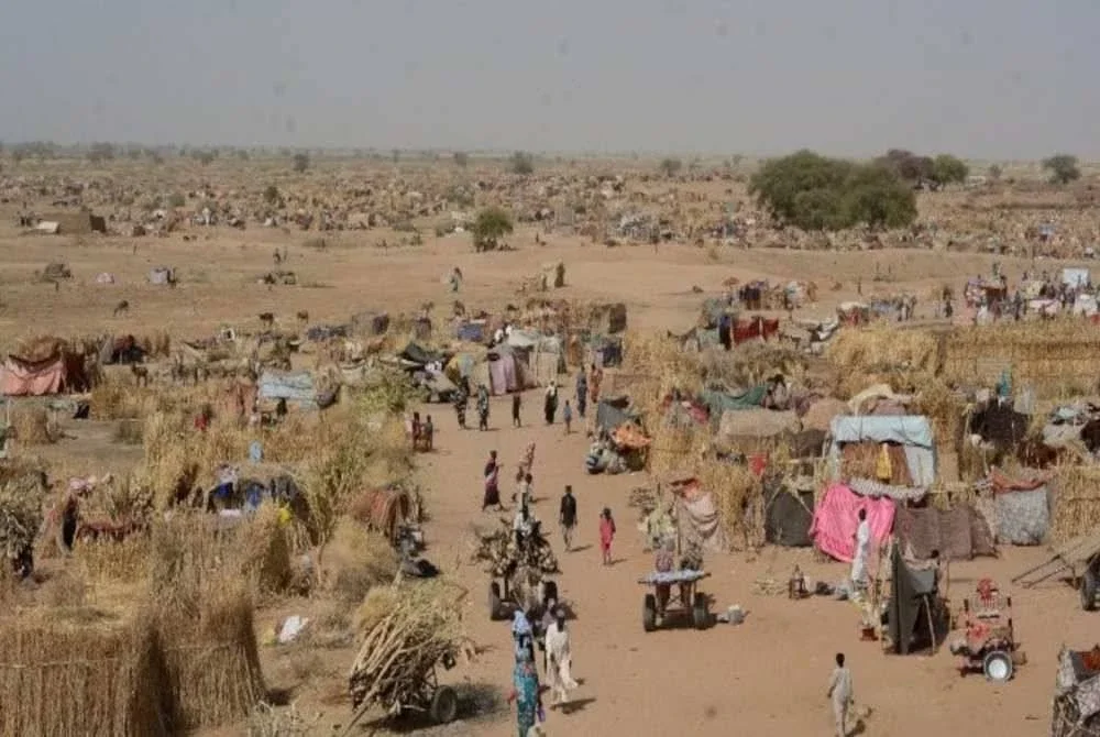 Serangan RSF bermula awal pagi dan berlanjutan hingga tengah hari itu mencetuskan panik dalam kalangan orang awam. Foto Agensi