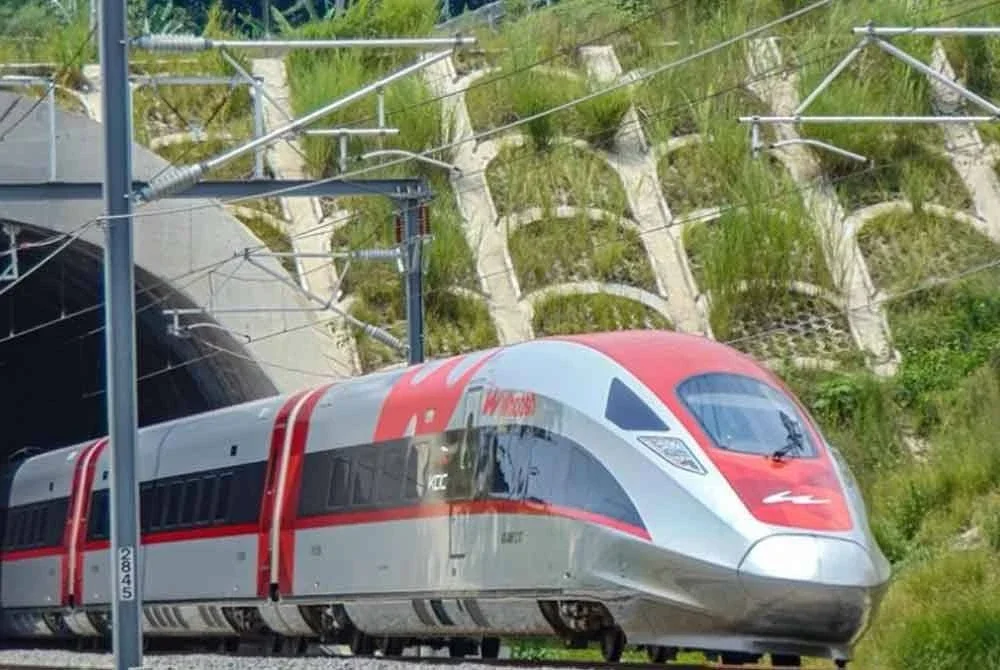 Projek Kereta Api Laju Jakarta–Bandung atau Whoosh bermula sejak 2016 - Agensi