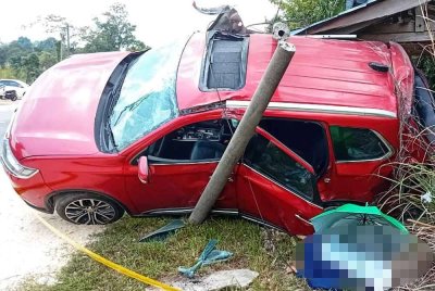 Keadaan SUV yang terbabit dalam kemalangan di Kampung Besul, Jalan Jerantut menghala Tembeling, Jerantut pada Ahad. Foto: Ihsan JBPM