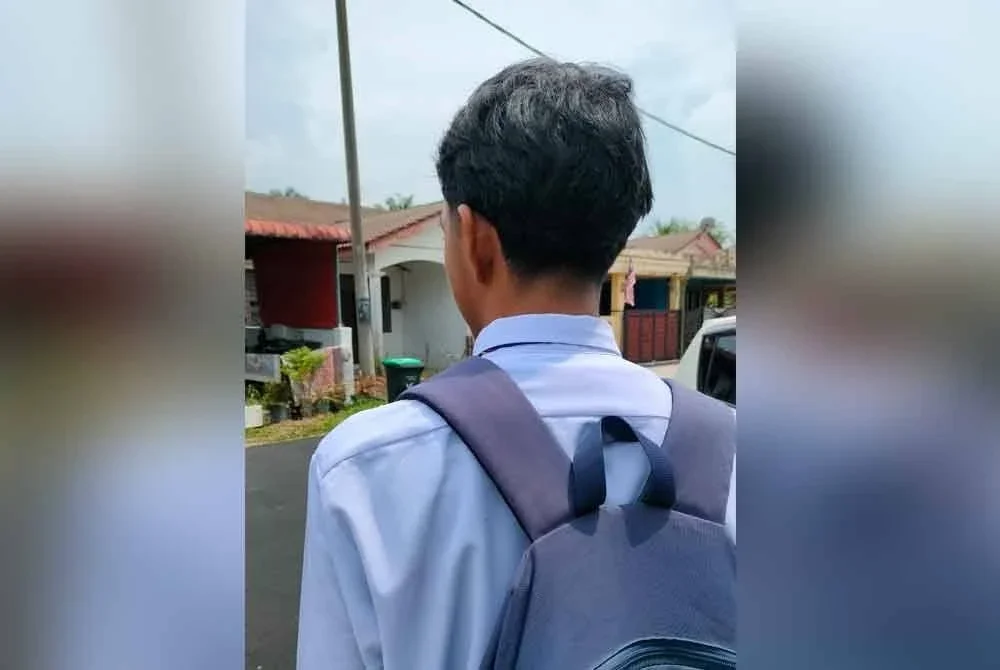 Rahimi mula sedar dia dijauhi rakan-rakan lain apabila bercampur dengan kumpulan pembuli.