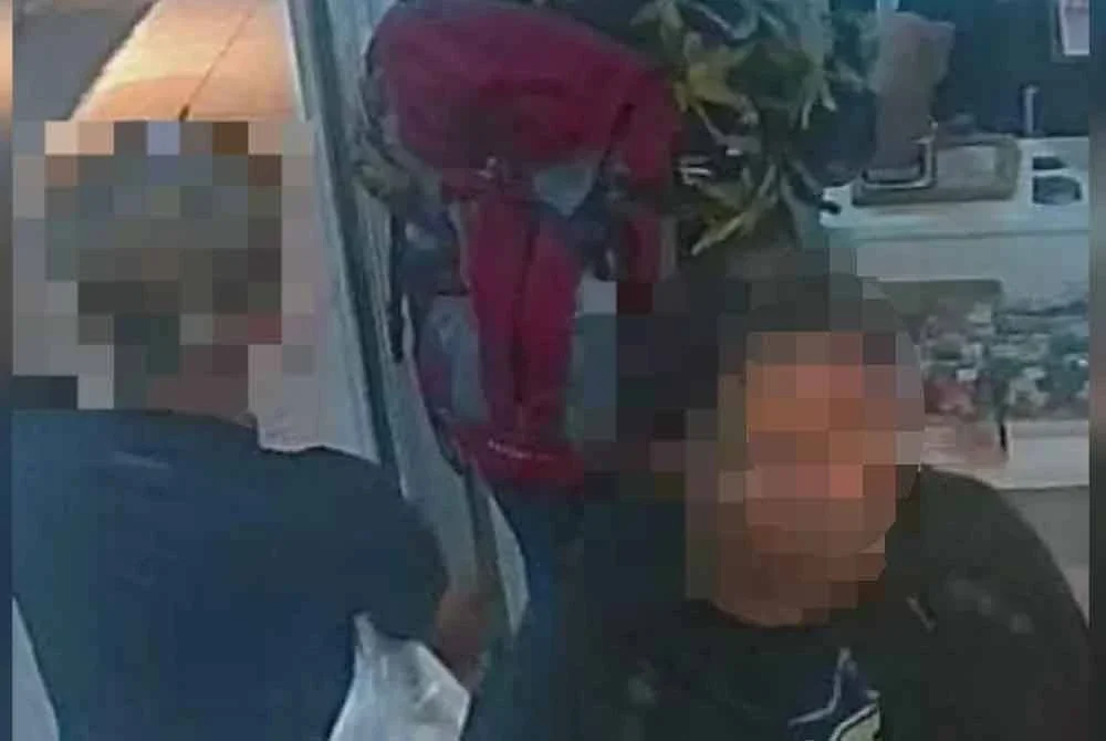 Foto tular individu terlibat dalam kegiatan penipuan menggunakan wang palsu di beberapa premis jualan di sekitar Langkawi.