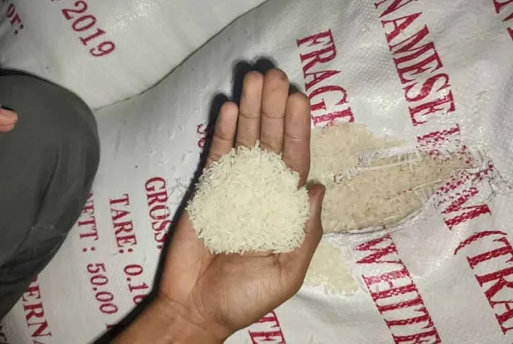 PGA berjaya mematahkan cubaan menyeludup 33.5 tan beras putih Thailand bernilai hampir RM400,000 untuk dipasarkan secara haram di negara ini. Foto Briged Utara PGA