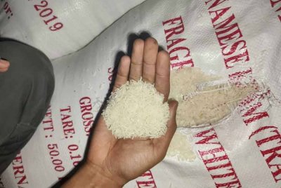 PGA berjaya mematahkan cubaan menyeludup 33.5 tan beras putih Thailand bernilai hampir RM400,000 untuk dipasarkan secara haram di negara ini. Foto Briged Utara PGA