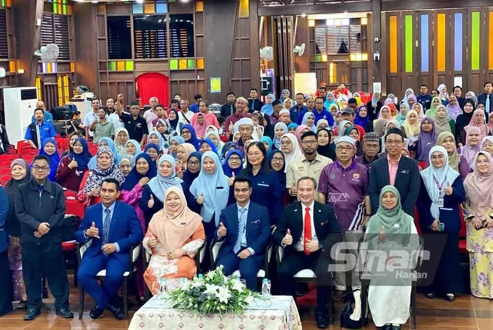 Sebahagian daripada mereka yang hadir pada Sambutan Hari Penduduk Sedunia Peringkat Negeri Kelantann 2025 yang diadakan di Dewan Keusahawanan UMK Kampus Kota, Pengkalan Chepa di Kota Bharu pada Selasa. Foto: Sinar Harian HAZELEN LIANA KAMARUDIN